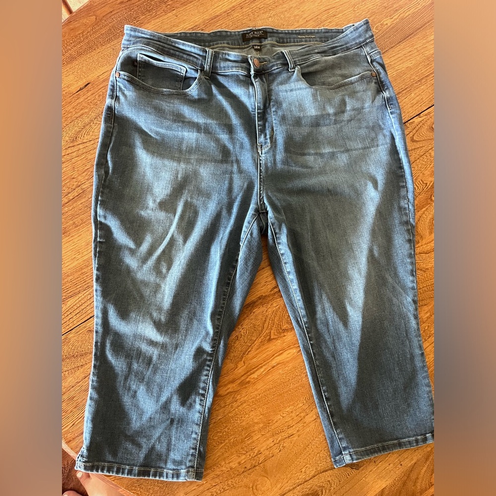 Judy Blue Capri Jean 24W